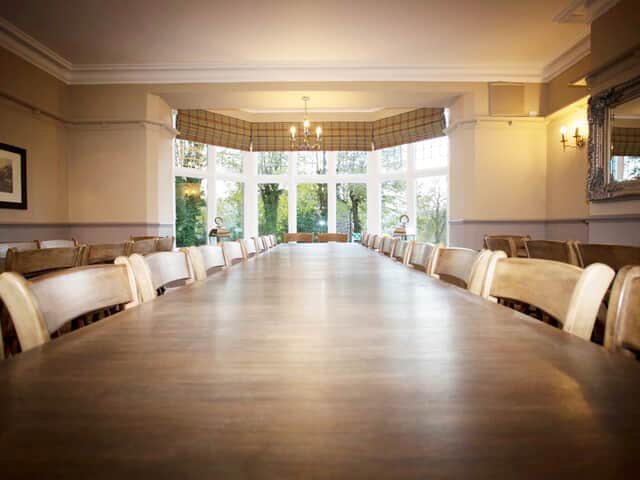 Dining for up to 40 guests