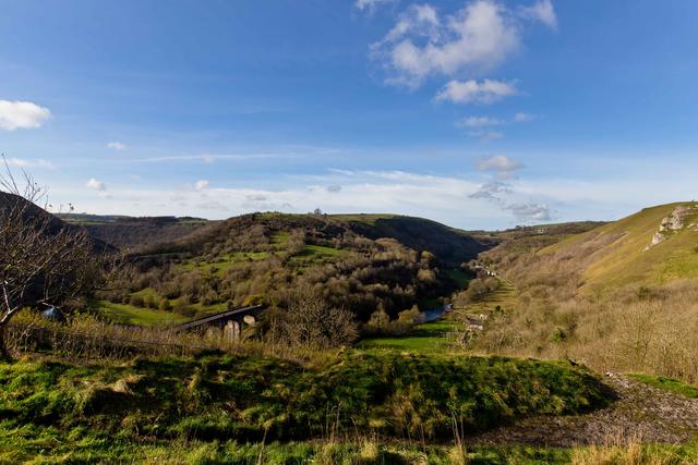 Situated minutes away from the breathtaking Monsal Dale