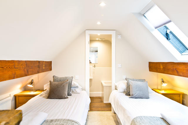 The Grange - Bedroom 5 with en suite