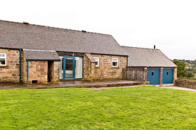 Manifold Barn- Rear View of Annexe & Games Room