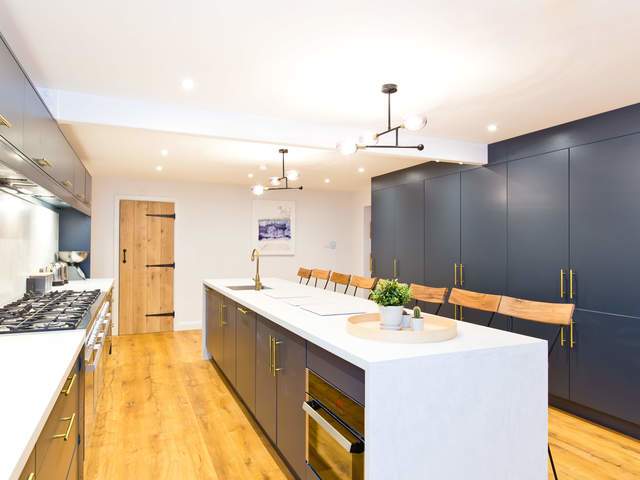 Kitchen with island and casual seating