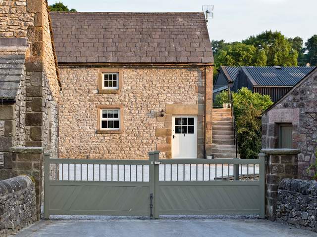 Gateway to Holly Bush Barn