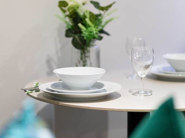 Dining tableware