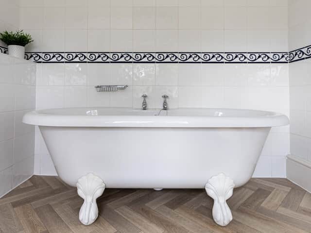 Bedroom 4 roll top bath - no shower
