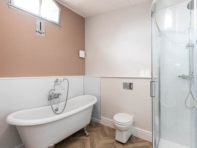 Bedroom 8 en suite with bath plus separate shower