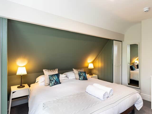 Bedroom 11 super king double or twin