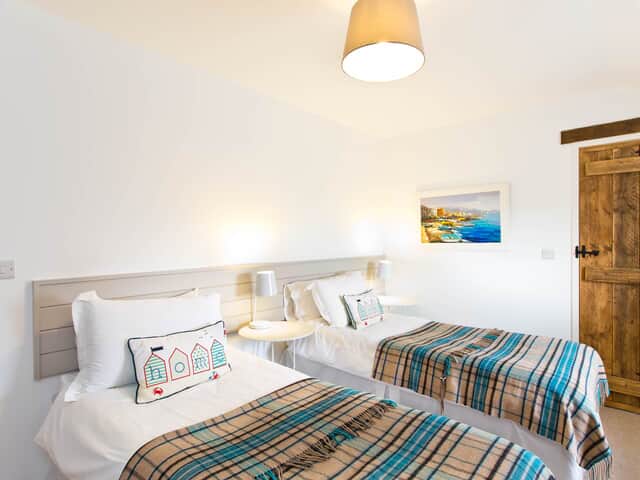 The Barn bedroom 6 with en suite shower room