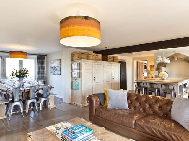 The Farmhouse spacious living / dining area