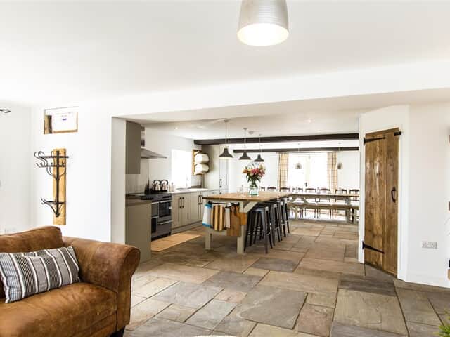 The Barn kitchen / diner / lounge